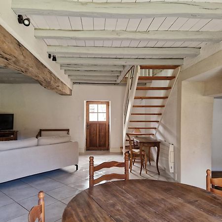 Gite Les Frenes Avec Pre Dans Joli Hameau Vermenton Bagian luar foto